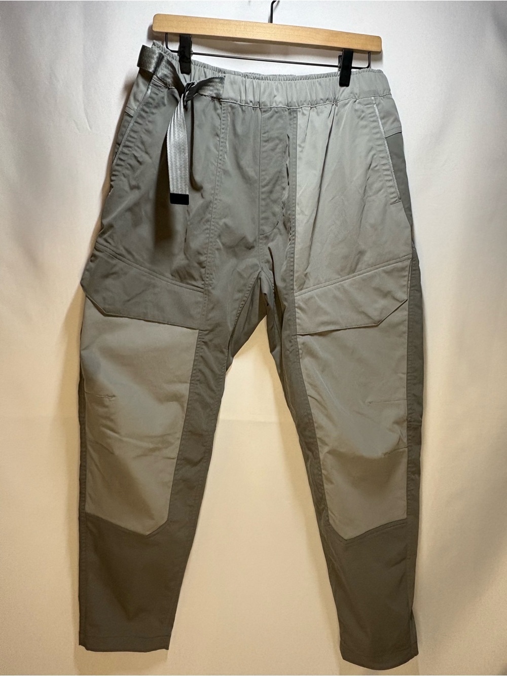 Nike Tech Pack Men's Woven Color-Block Utility Pants - Large
